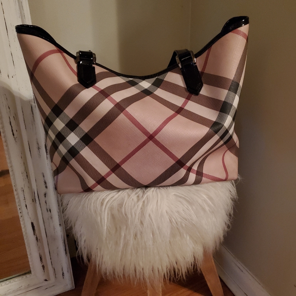 Authentic Burberry Supernova Handbag w/black strap